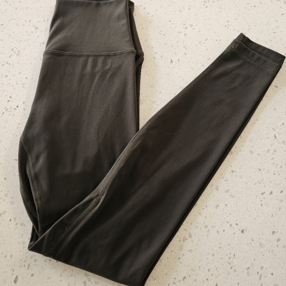 HeyNuts Essential Full Length Legging 28" sz small - Picture 4 of 6